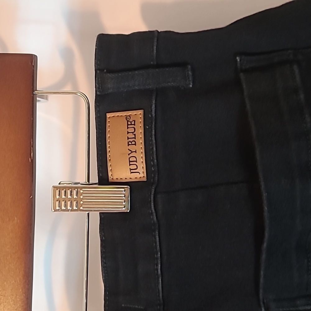 Judy Blue Size 11/30 Black High Waisted Cargo Jogger Denim Jeans Pants - Picture 4 of 10